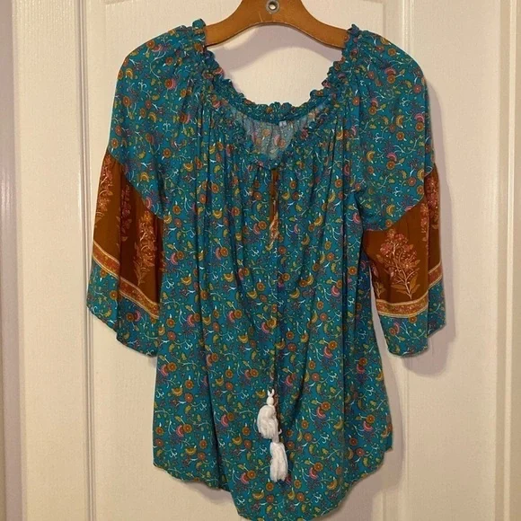 Women's Off The Shoulder Tassel Tie Bohemian Blouse Size Large NWOT - Picture 4 of 11